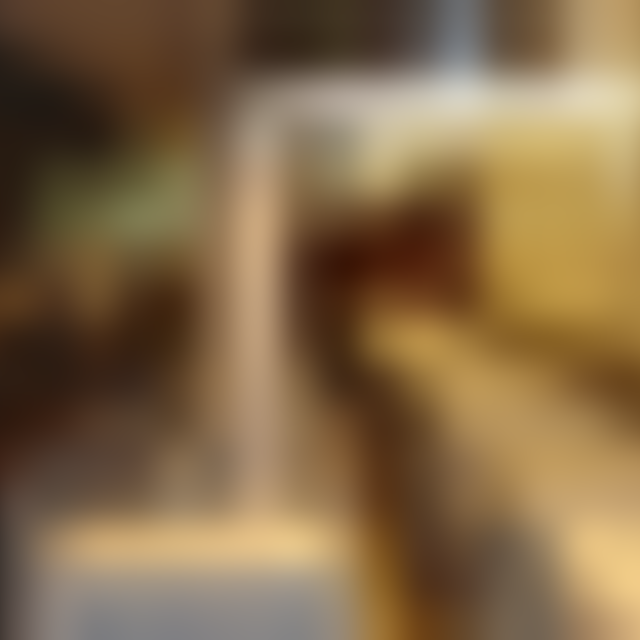 Tiny thumb maurit nia real 1 640 640